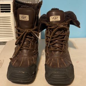 UGG BOOTS